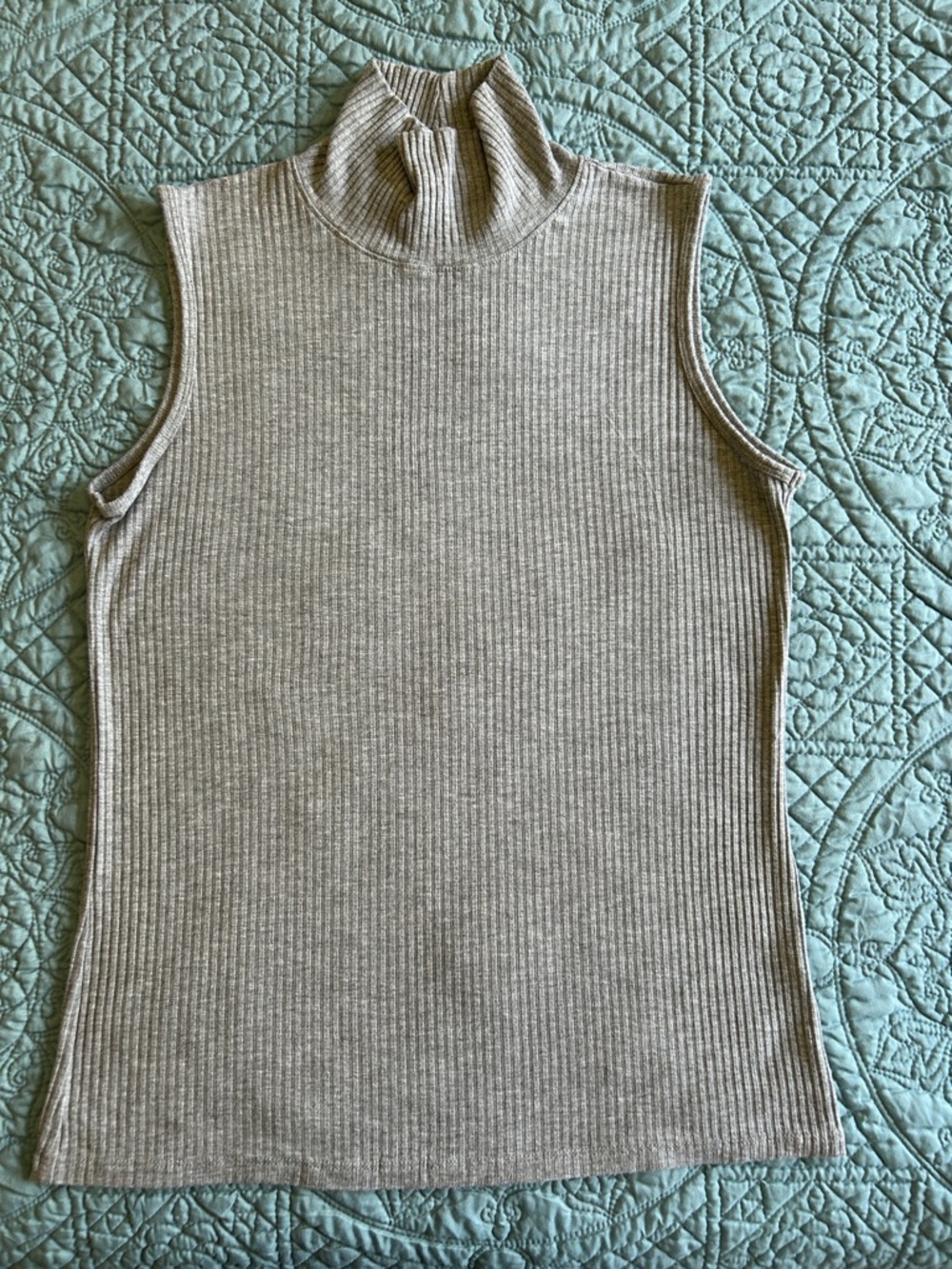 Christian Siriano Gray Ribbed Sleeveless Turtleneck